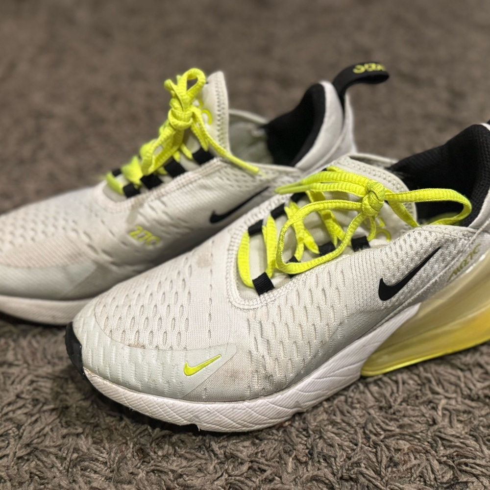 Nike 270